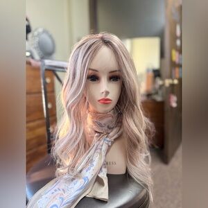 Raquel Welch Wigs “Selfie Mode” lace front mono top wig